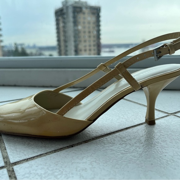 Nine West ivory patent leather heels - Picture 4 of 6